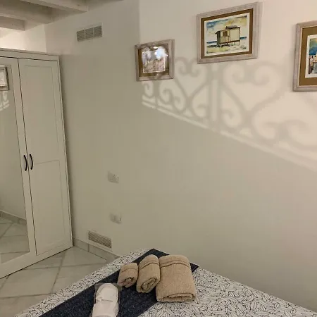 Center Historic Civico 7 דירה